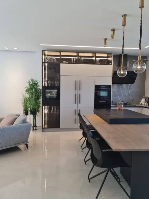 מטבח בעיצוב וייצור איפאה נגרים