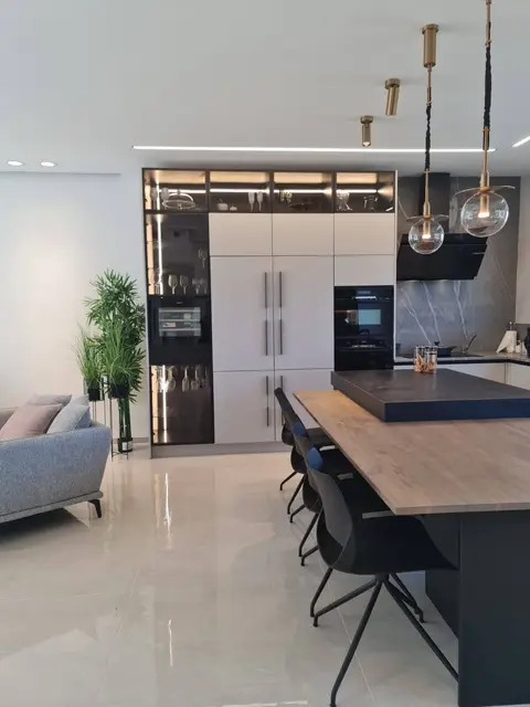 מטבח בעיצוב וייצור איפאה נגרים