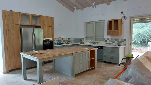 מטבח בעיצוב וייצור איפאה נגרים