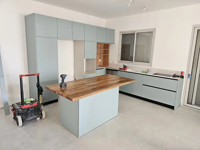 מטבח בעיצוב וייצור איפאה נגרים
